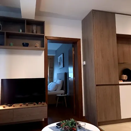 Nivalis A16 * Τζαχορίνα